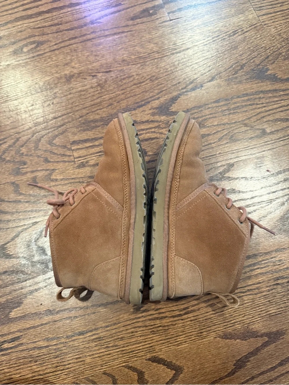 UGG please find